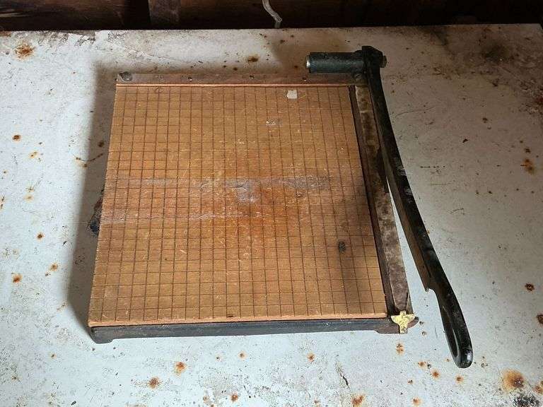 Eastman Kodak paper cutter image