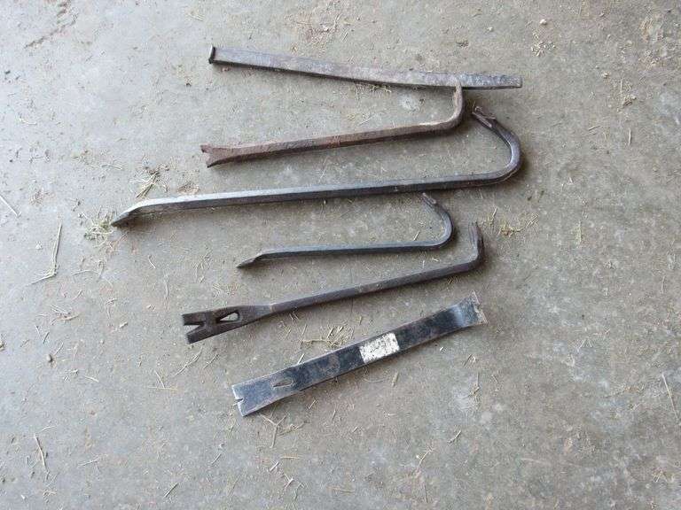 Pry bars and crow bars image