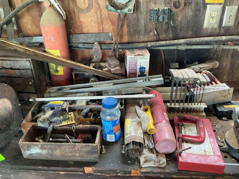 Contents of top of workbench image
