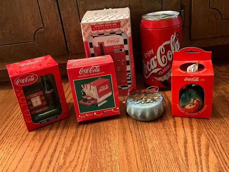 Coca-Cola musical bank, ornaments image