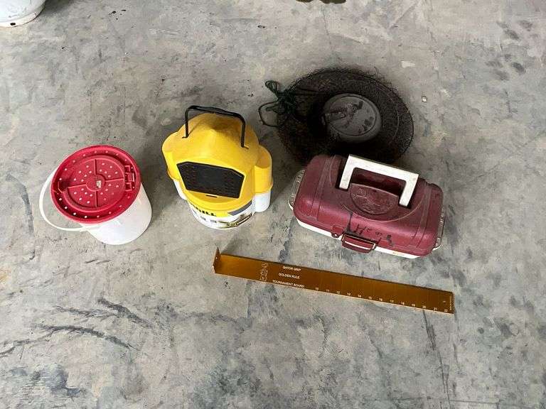 Frabill trolling bucket, minnow bucket image