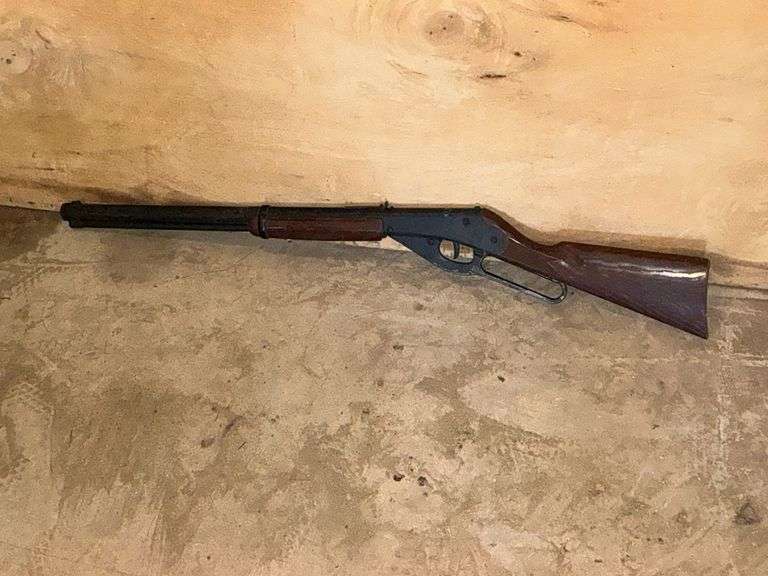 Daisy Model 111 BB gun, No. L416943 image