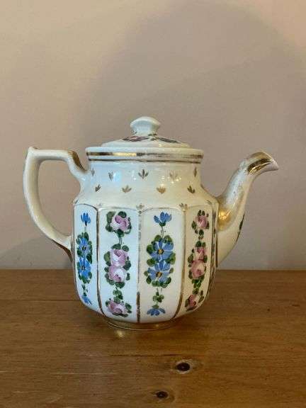 Shenango teapot, 9" T image