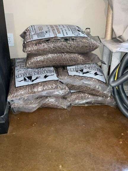 (6) 40 lb. bags of wood pellets image