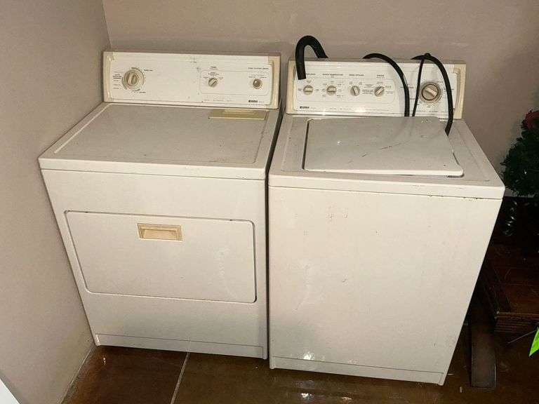 Kenmore 80 series washer Model 21884001 and electric dryer Model 61804000 image
