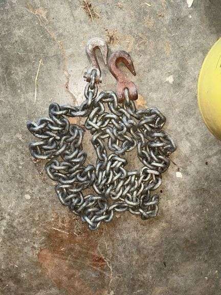 5/16" chain, 11' L with hooks on both ends image