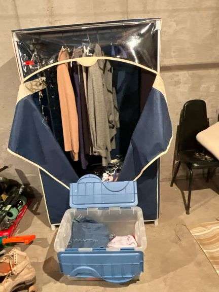 Rubbermaid covered clothes rack, women's clothing size 14 image