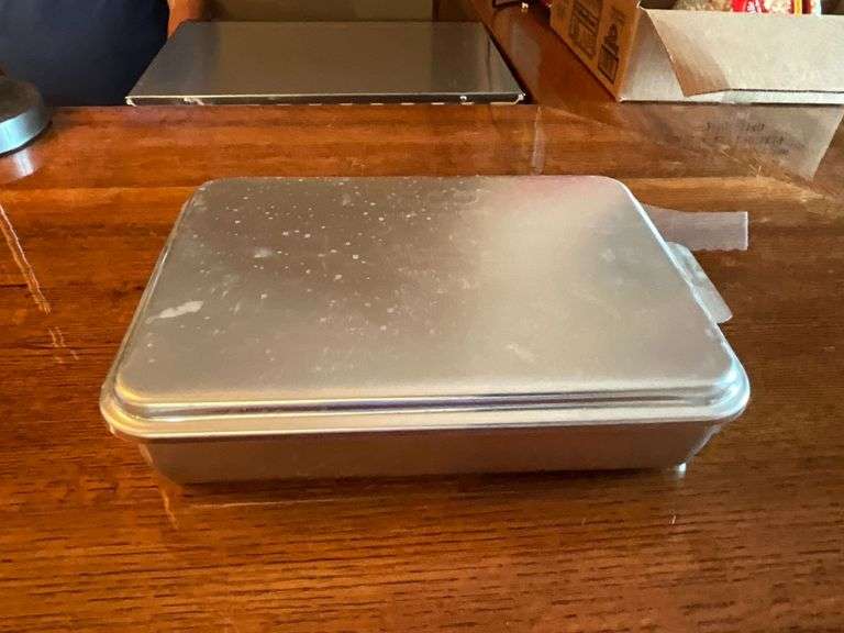 Nesco covered cake pan image