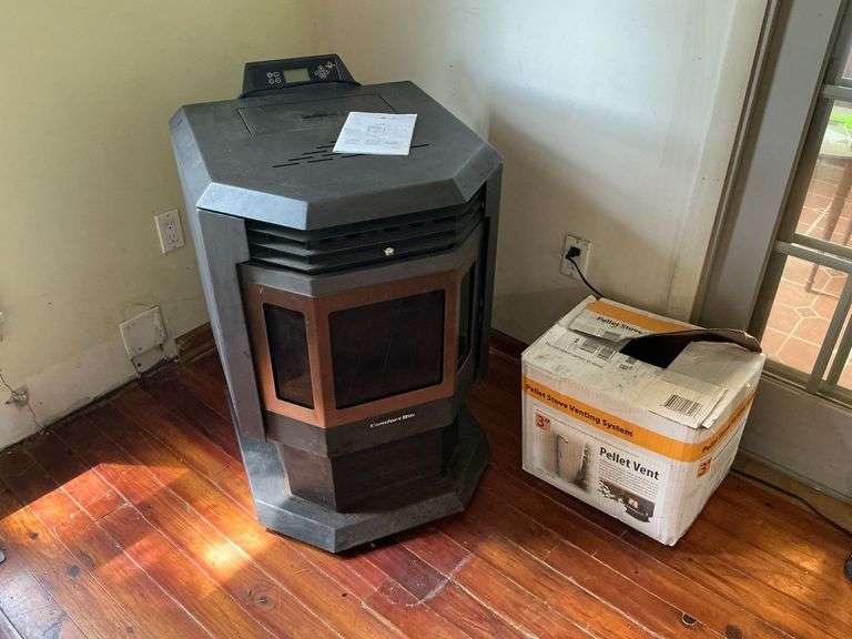 Comfort Bilt HP21 pellet stove, heats 955 sq. ft. image