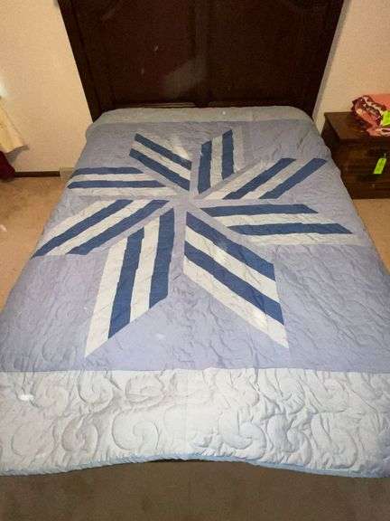 Lone Star machine quilted quilt image