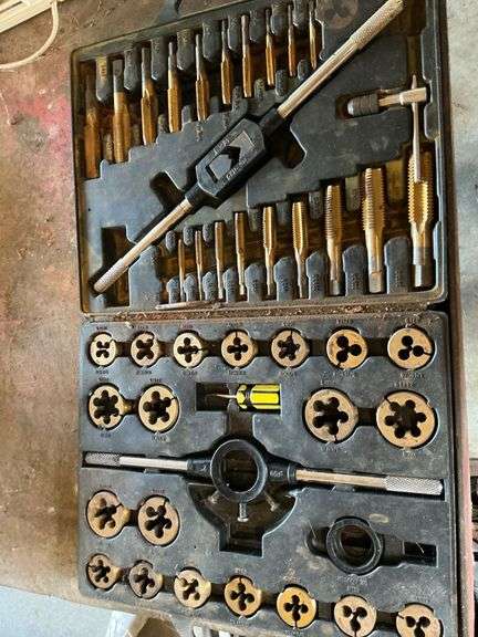 Tap & die set image