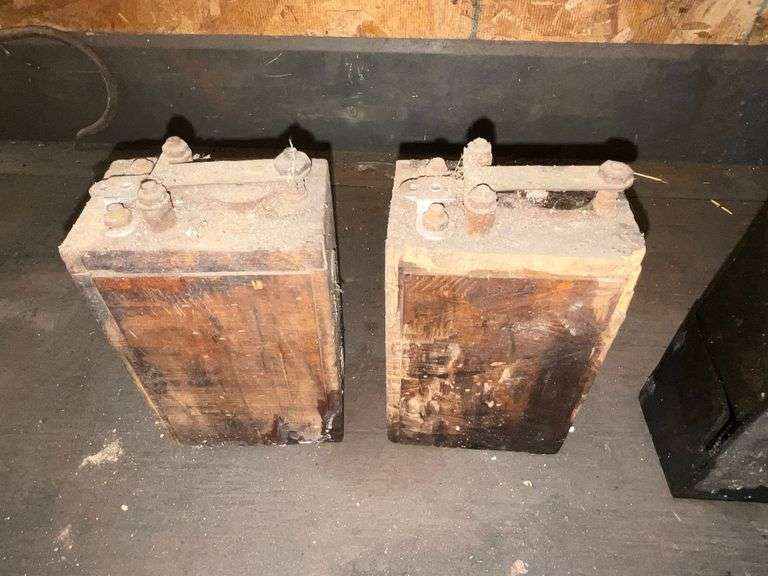 Model A? batteries? Two plastic, one wood
