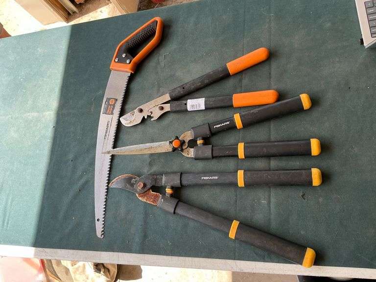 Fiskars shears, pair of loppers image