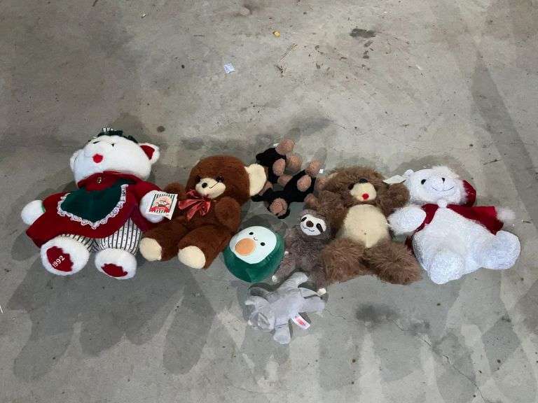 1992 holiday bear, sloth, teddy bears image
