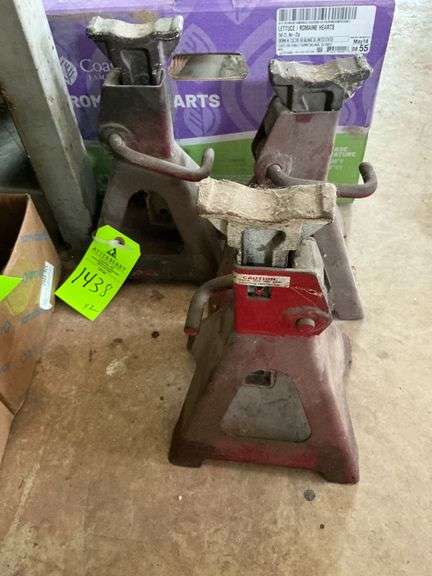 3 small jack stands image