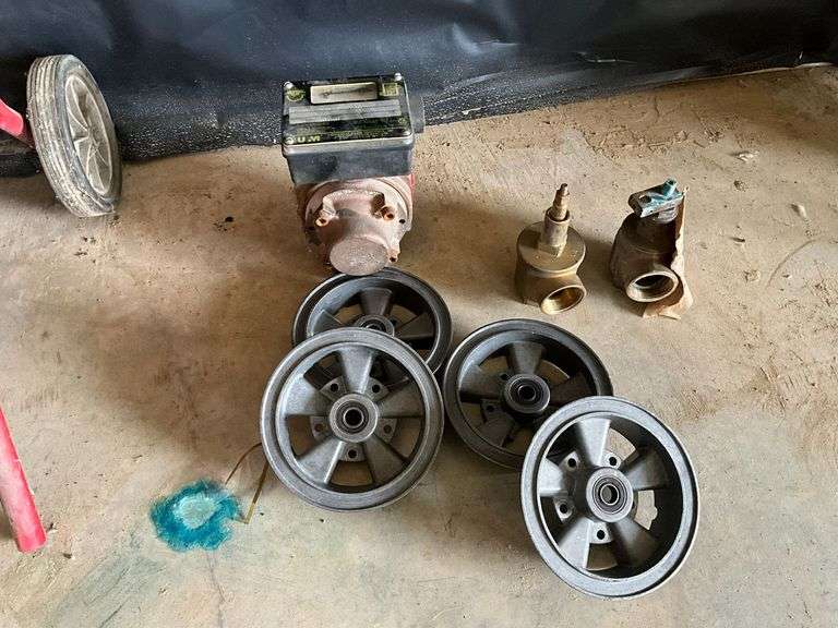 Steel 6" wheels and brass fittings image
