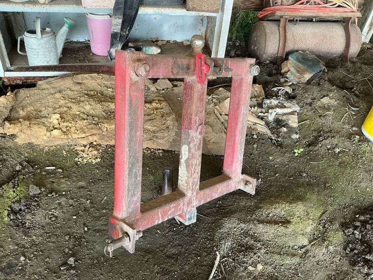 John Deere 3-point hitch bale spike, top link, Class II image