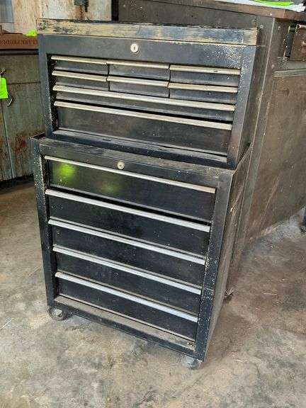 Stackable roll around tool box image
