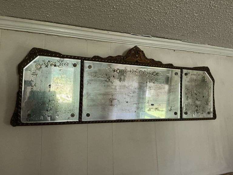 Antique mirror image