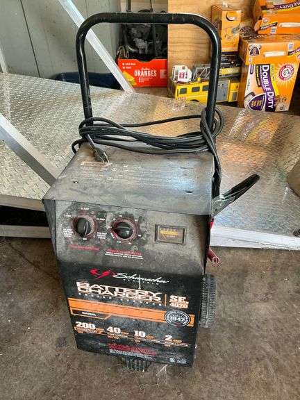 Schumacher battery charger, Model SE4020 image