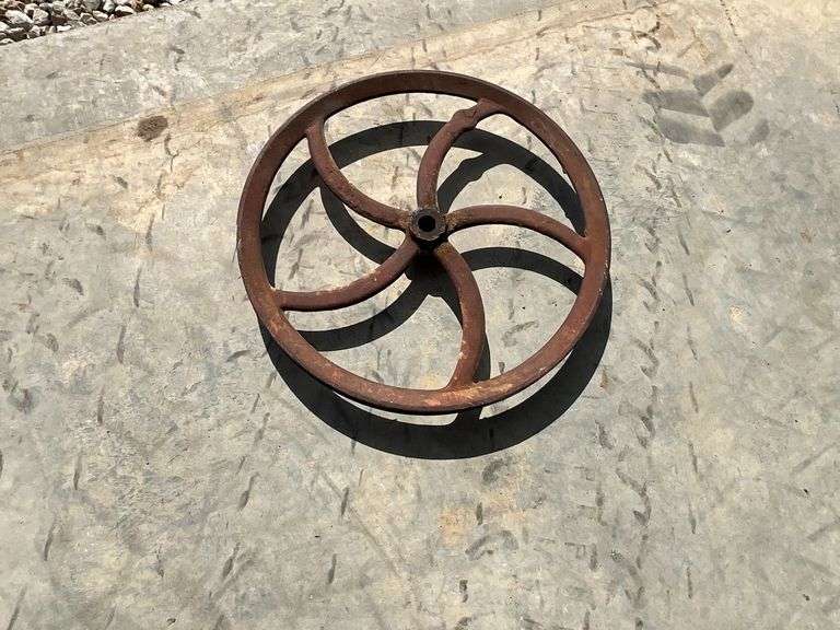 Pulley wheel image