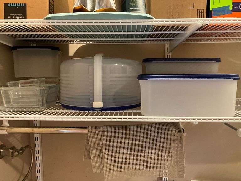 Glasslock containers, no lids, Tupperware containers image