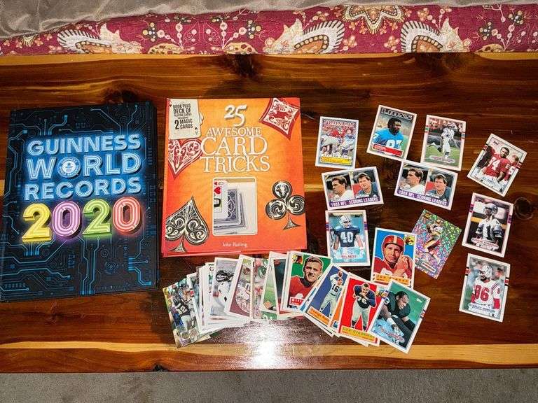 2020 Guiness World Records book, football cards image