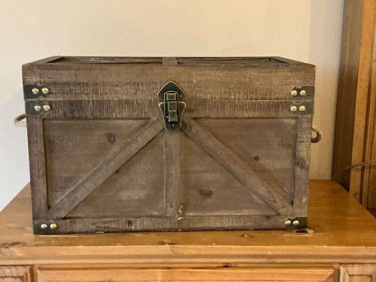 Wooden box with hinged lid and rope handles 20" W x 11" D x 12" T image