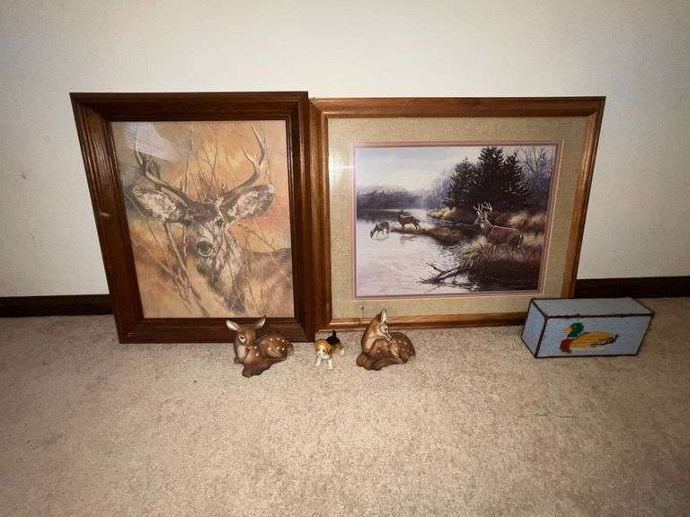 Framed deer prints, deer figurines image