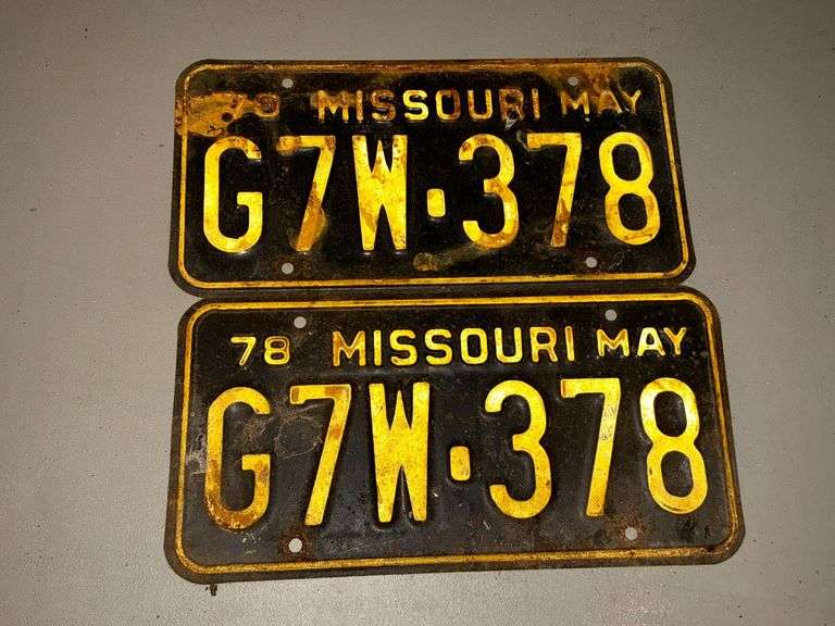 Pair of matching 1978 Missouri license plates image