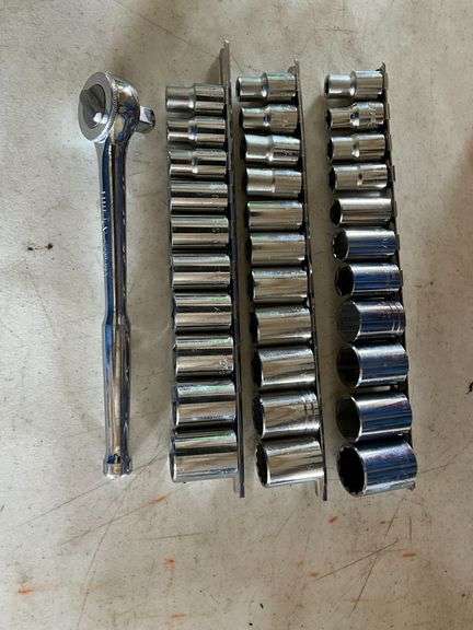 Husky 1/2" drive ratchet and sockets image