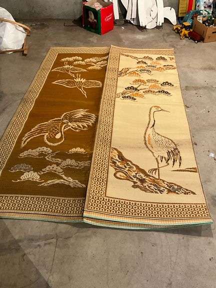 Indoor/outdoor mat, some fraying on the edges image