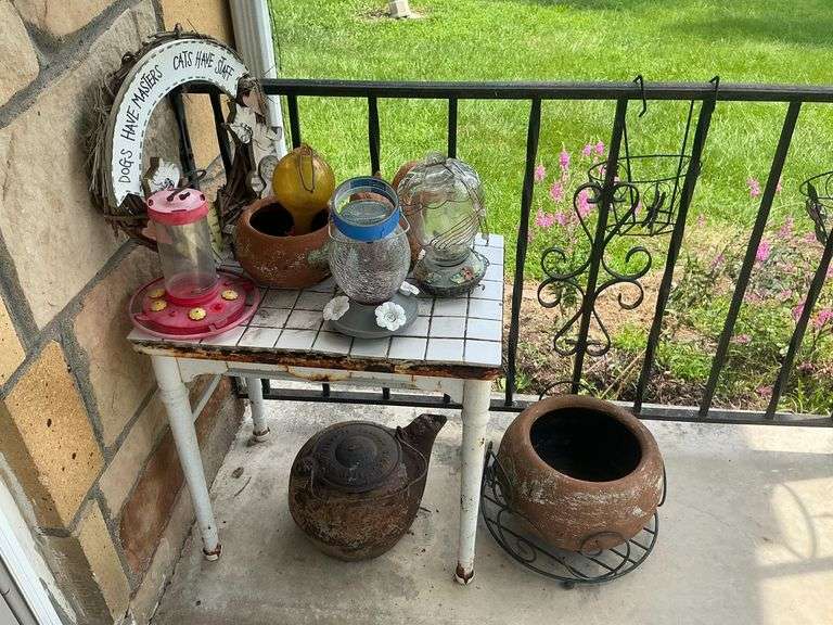 Concrete bird bath stand, concrete planters image