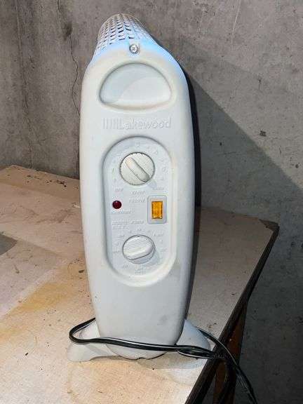 Lakewood space heater, 23" L