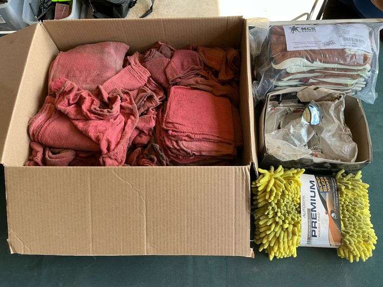 MCR Safety gloves, NIB image