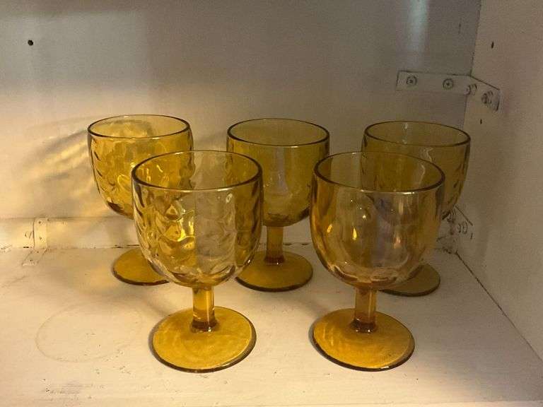 5 Amber goblets image