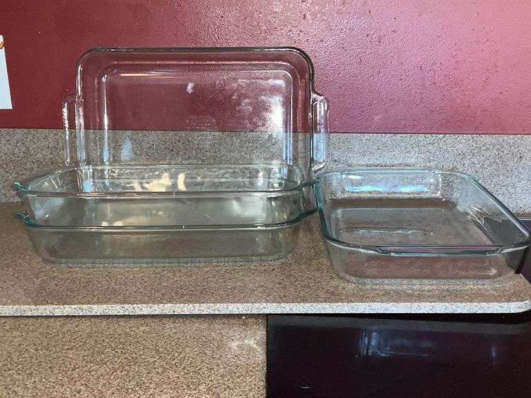 3 Pyrex 3 qt. casserole dishes image
