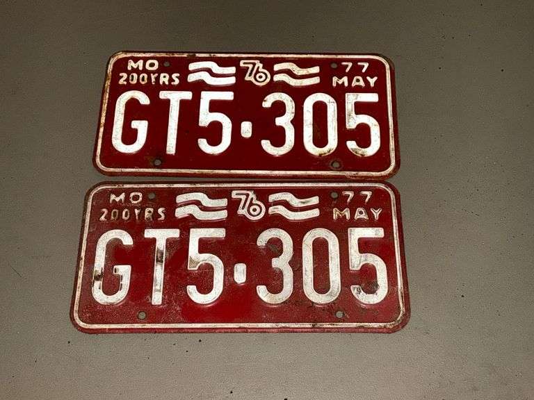 Pair of Missouri 1976 Bicentennial license plates image