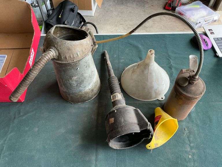 Oil cans, funnels, etc. image
