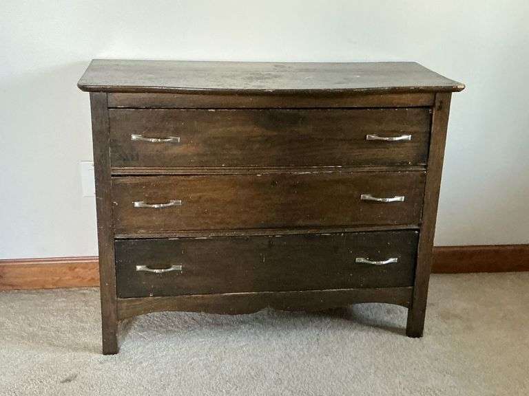 Three-drawer vintage chest image