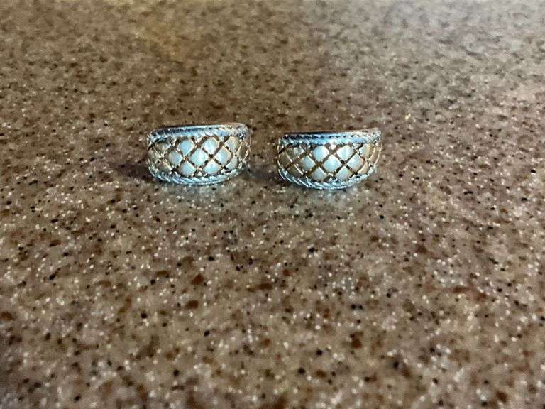 Possibly 10K gold earrings image