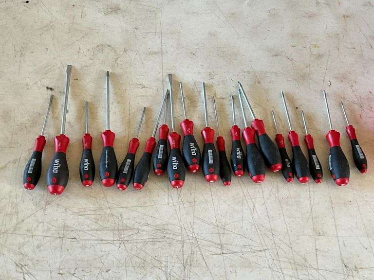 Wiha drivers, torque, straight, phillips, etc. image