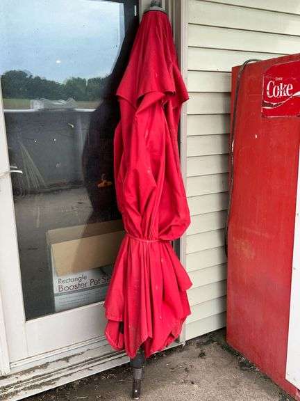 Towa red patio umbrella image
