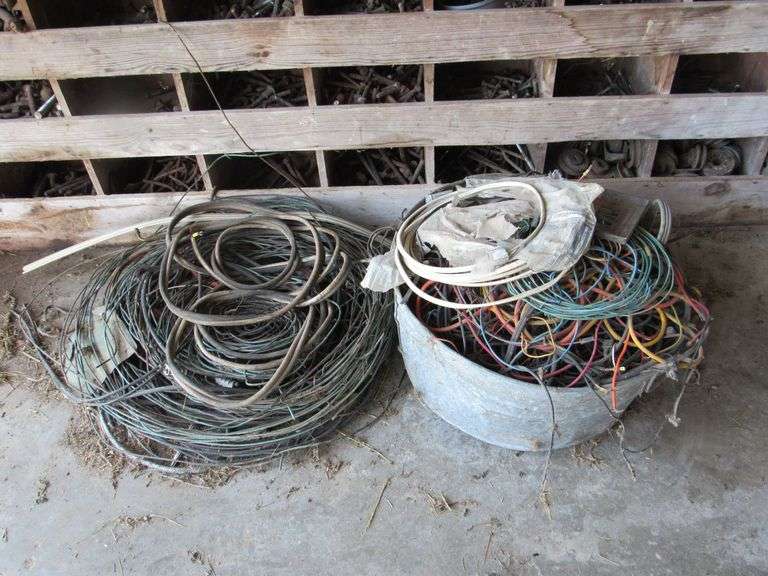 Tub of electrical wiring image