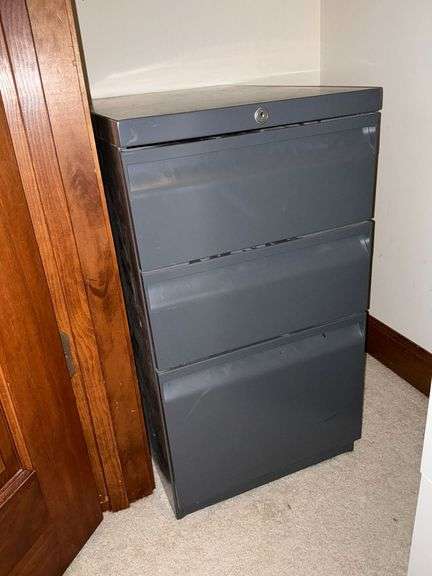 Three-drawer metal file cabinet, no key image