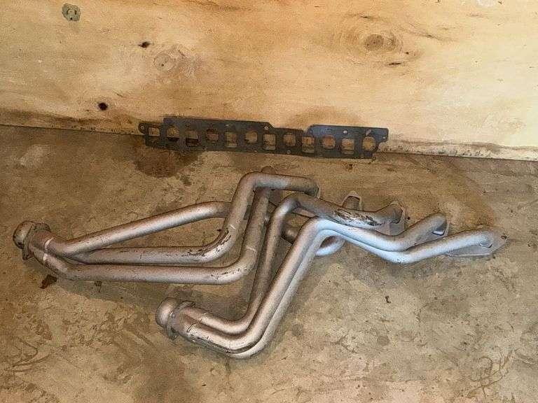 Hedman Headers for a 6 cylinder Ford image