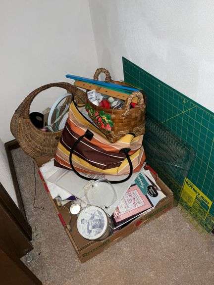 Sewing supplies image