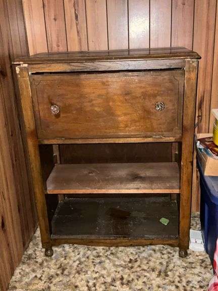 Drop front desk, DIY project image