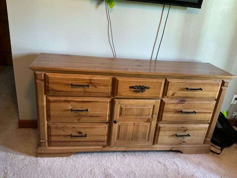 Seven-drawer dresser with door, damage to the top image