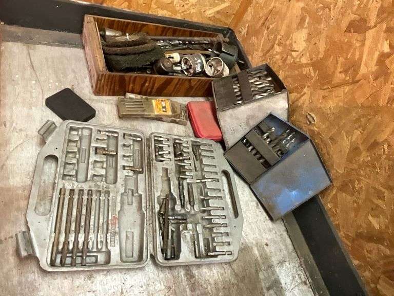 Hole saws, drill bits, etc. image